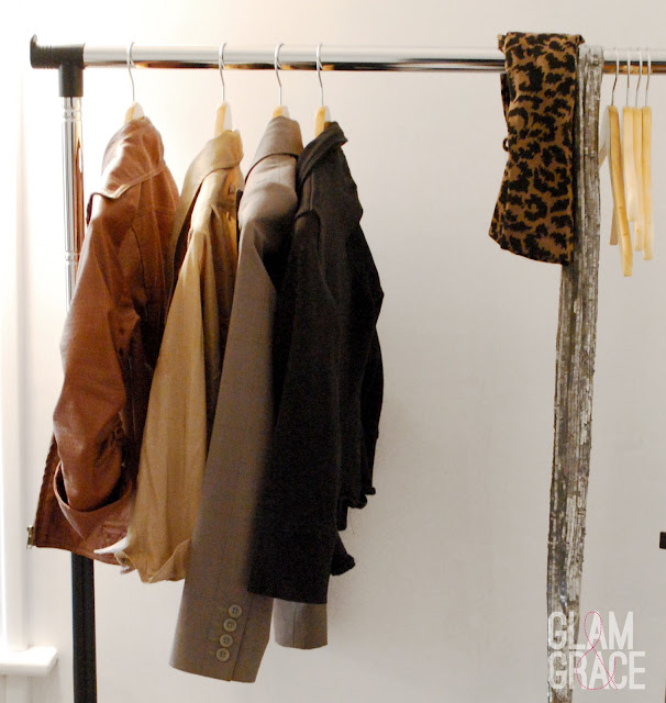 DIY Dressing Room - clothes rack