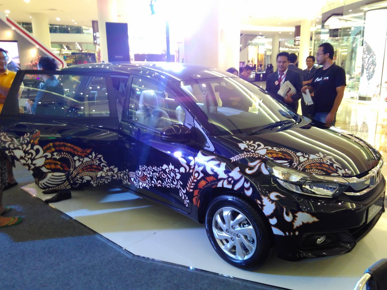 Modifikasi Honda Mobilio Tema Batik Konsep 2019