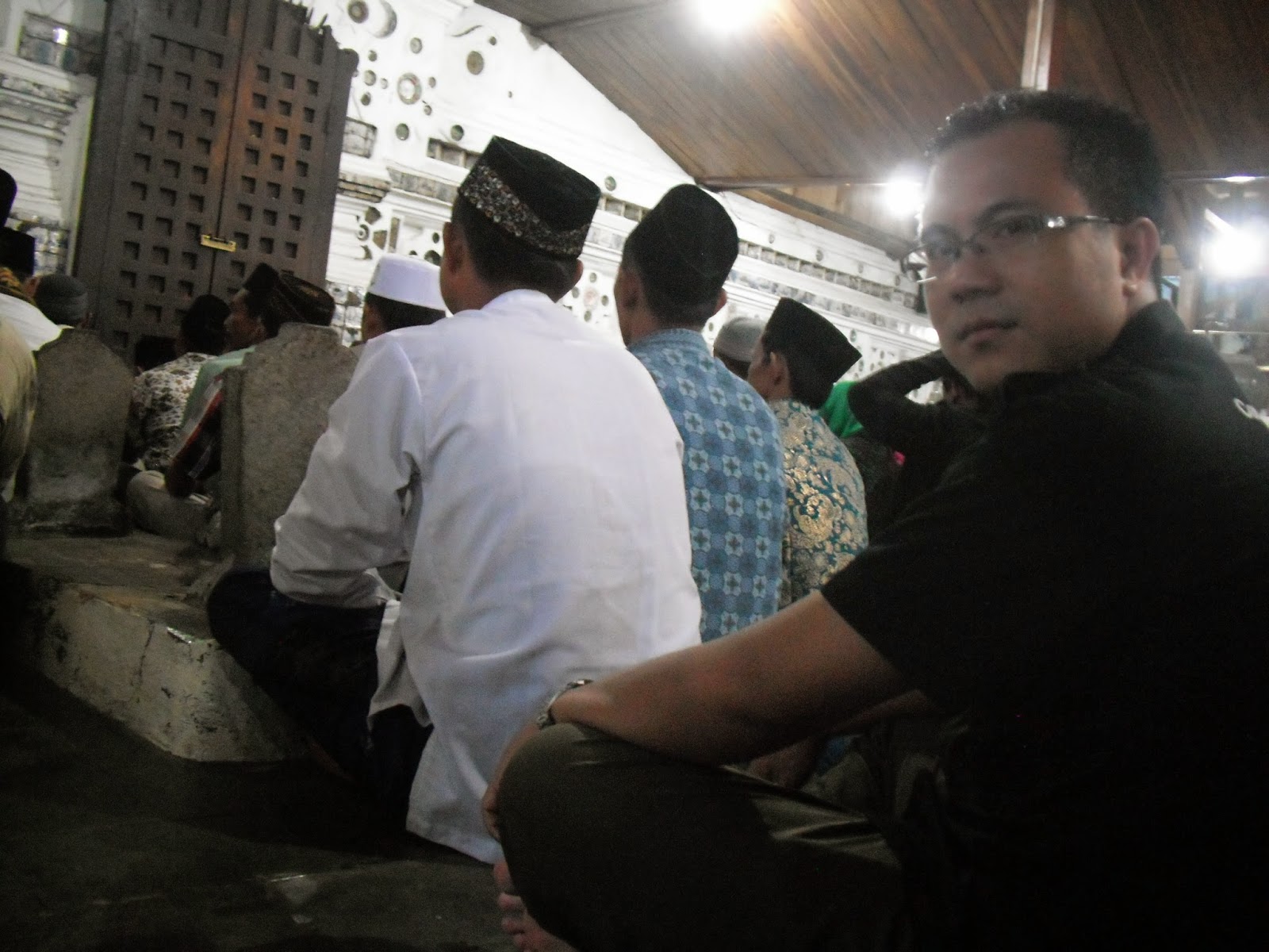 Wiyak Bumi Wiyak Langit: Ziarah ke Makam Sunan Gunung Jati