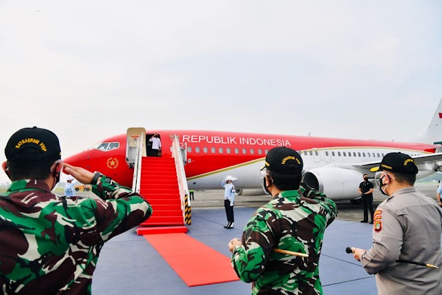 Presiden Jokowi Tinjau Vaksinasi Pelajar di Madiun 