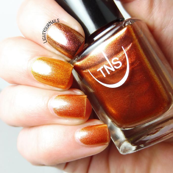 Smalto arancione cangiante TNS Cosmetics Firenze 544 Baia d'Oro (Lungomare) orange foil nail polish