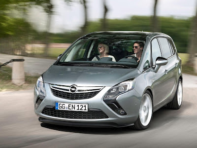 Opel Zafira Tourer 2012