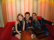 Nos encontramos a dos chicos con los que fuimos a una especie de discoteca y .