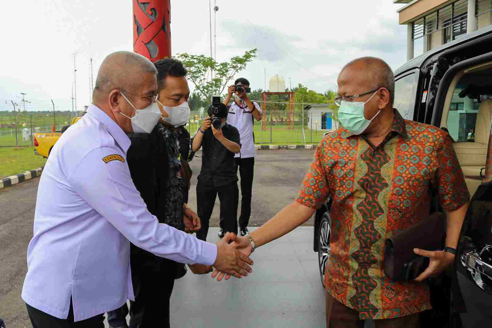 Sekretaris Daerah Provinsi Kalimantan Barat (Kalbar) dr. Harisson M.Kes.,