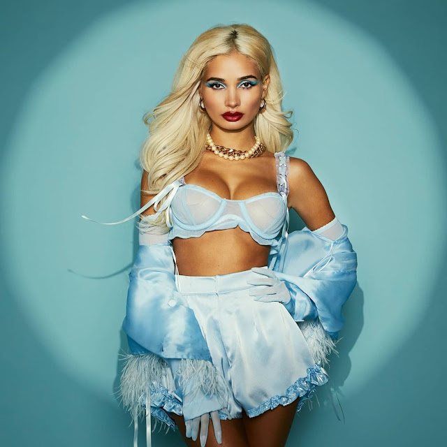 Pia Mia Perez sexy boobs photoshoot