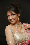 Madhu Shalini new Glamorous photos-thumbnail-12