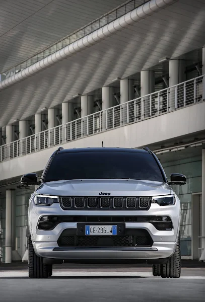 Novo Jeep Compass 2022: fotos das versões Trailhawk e S