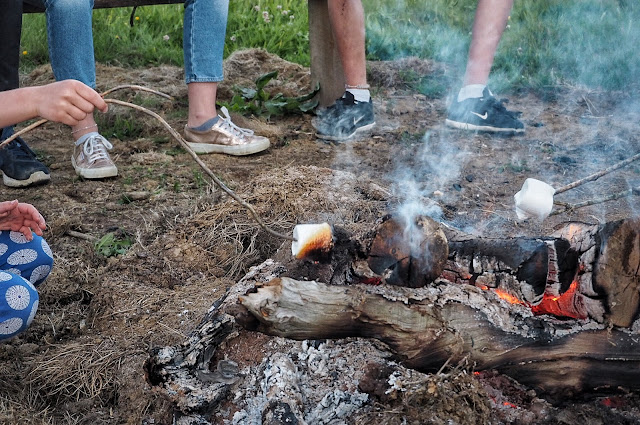 A UK staycation exploring rural Kent with outdoor store GO Outdoors. The post includes a #GORoadtrip and #GOcation with campfires, activities such as hiking, biking and bush craft as well as plenty of camping fun.