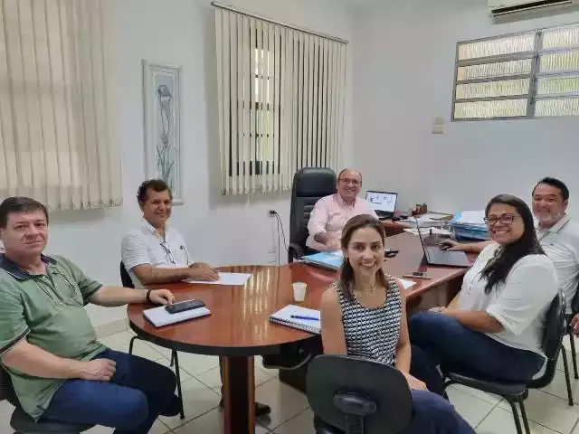 CONSAÚDE e CODIVAR debatem etapas da Usina Móvel de Resíduos de Construção Civil
