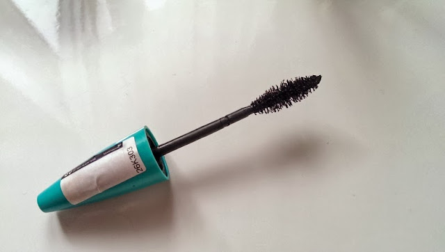 The Maybelline mega plush mascara wand