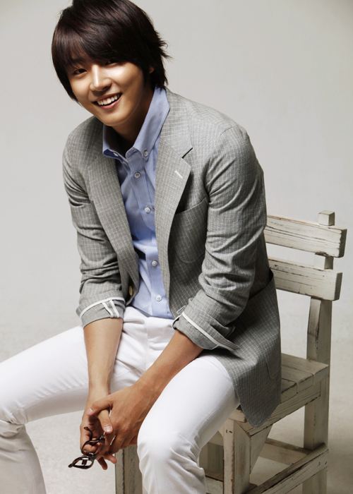 g Yoon Shi Yoon 