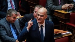  Σαμπάνιες ανοίγει ο Αλέξης Τσίπρας με την τοποθέτηση του Νίκου Δένδια σήμερα στη Βουλή.  Οι Νεοδημοκράτες βράζουν.  Ο κοινοβουλευτικός εκπρ...