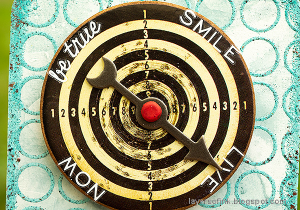 Layers of ink - Mini Vintage Dartboard Tutorial by Anna-Karin Evaldsson. Assemble the dartboard.