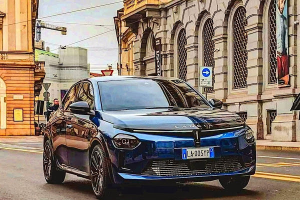 Novo Lancia Ypsilon 2024