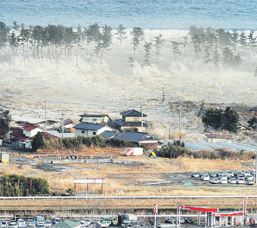 Foto Dan Gambar Gempa Bumi Dan Tsunami Di Jepang - Hot 