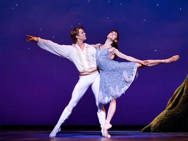 Christopher Wheeldon Cinderella - Dutch National Ballet at the London Coliseum