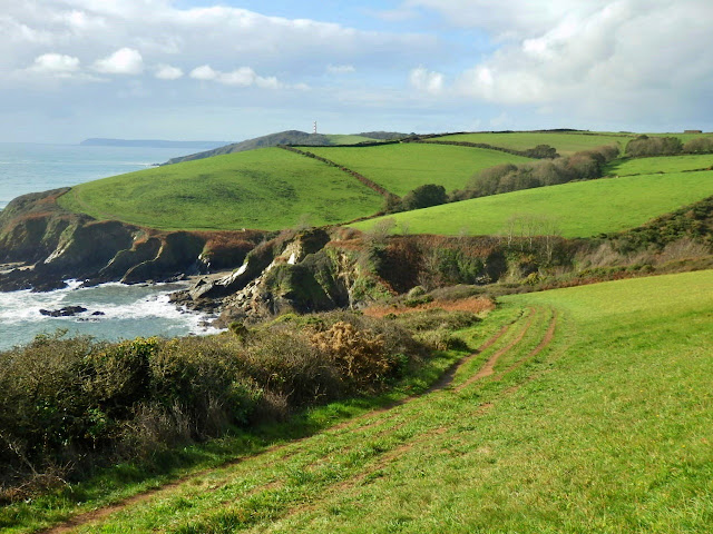 Walking Cornwall coast from Fowey to Gribbin Head