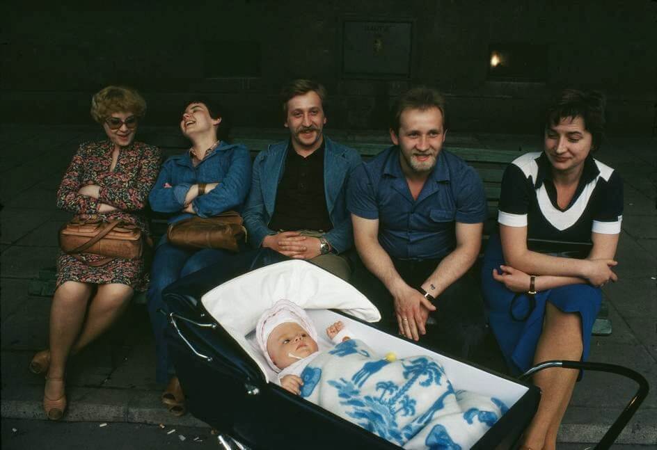 Mesmerizing Photos Capture Daily Life In Poland Back In The Early 1980s