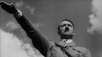 Adolf Hitler en un discurso