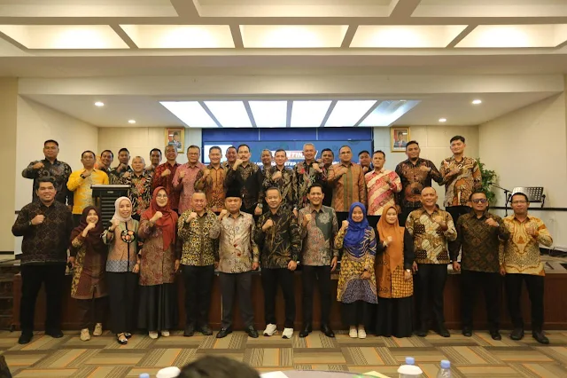 Dekan FISIP USU Lantik Sugiat Santoso sebagai Ketua Umum IKA MSP USU Periode 2024-2029