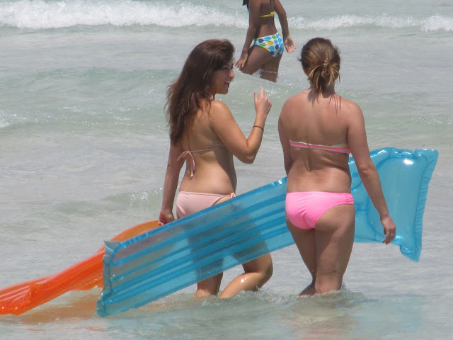 Miami Beach photo, cute girls,beach