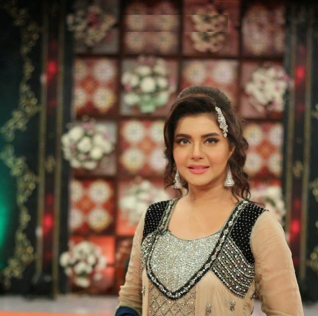 Nida Yasir HD Wallpapers Free Download