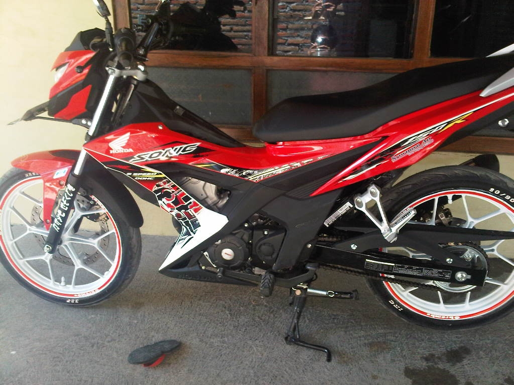 98 Foto Modifikasi Motor Sonic  TeaModifikasi