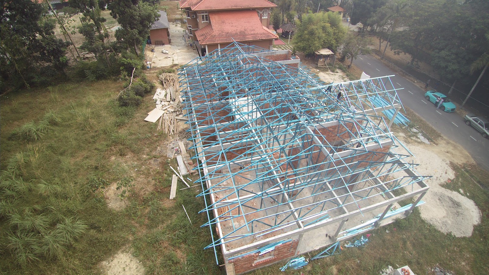 Renovation dan Ubahsuai Rumah Kekuda Besi Rangka Atap 