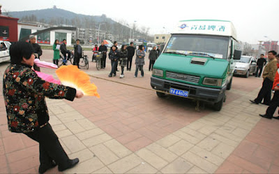 Using one's teeth to tow vehicles