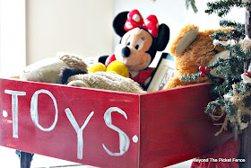 12 Days of Christmas Toy Box http://bec4-beyondthepicketfence.blogspot.com/2014/11/12-days-of-christmas-day-2-toy-box.html