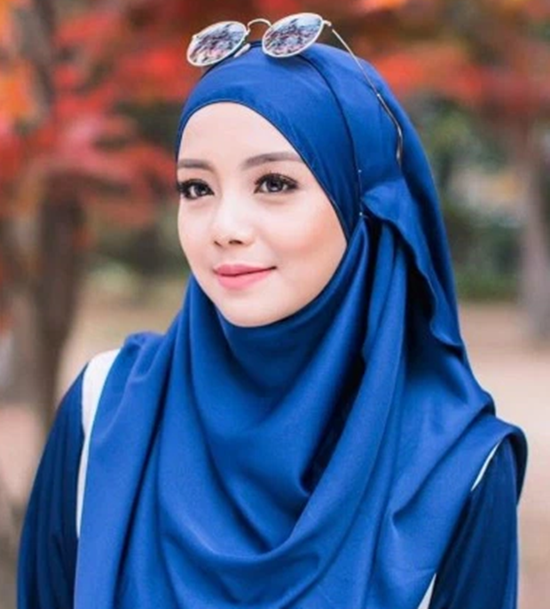 HOT!! 3 GAMBAR MIRA FILZAH TIDAK BERTUDUNG.CANTIKNYA MIRA 