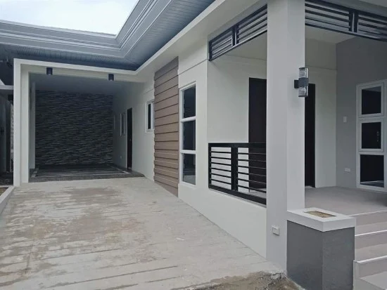 24 desain rumah modern 1 lantai dengan pintu samping