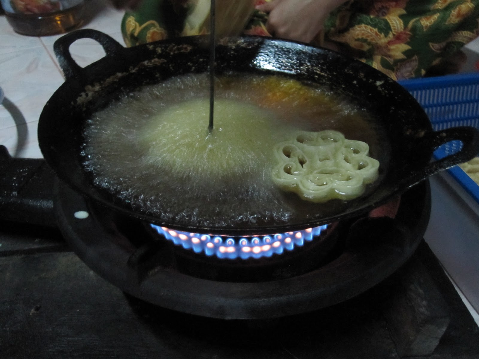 EyQah KitChen & ShOp: Kuih Goyang @ Bunga Durian