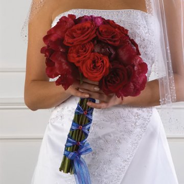 red wedding bouquet