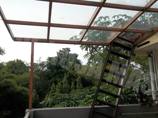 canopy kaca Tangga Melayang Pagar Railiing Motif  Kayu Jati