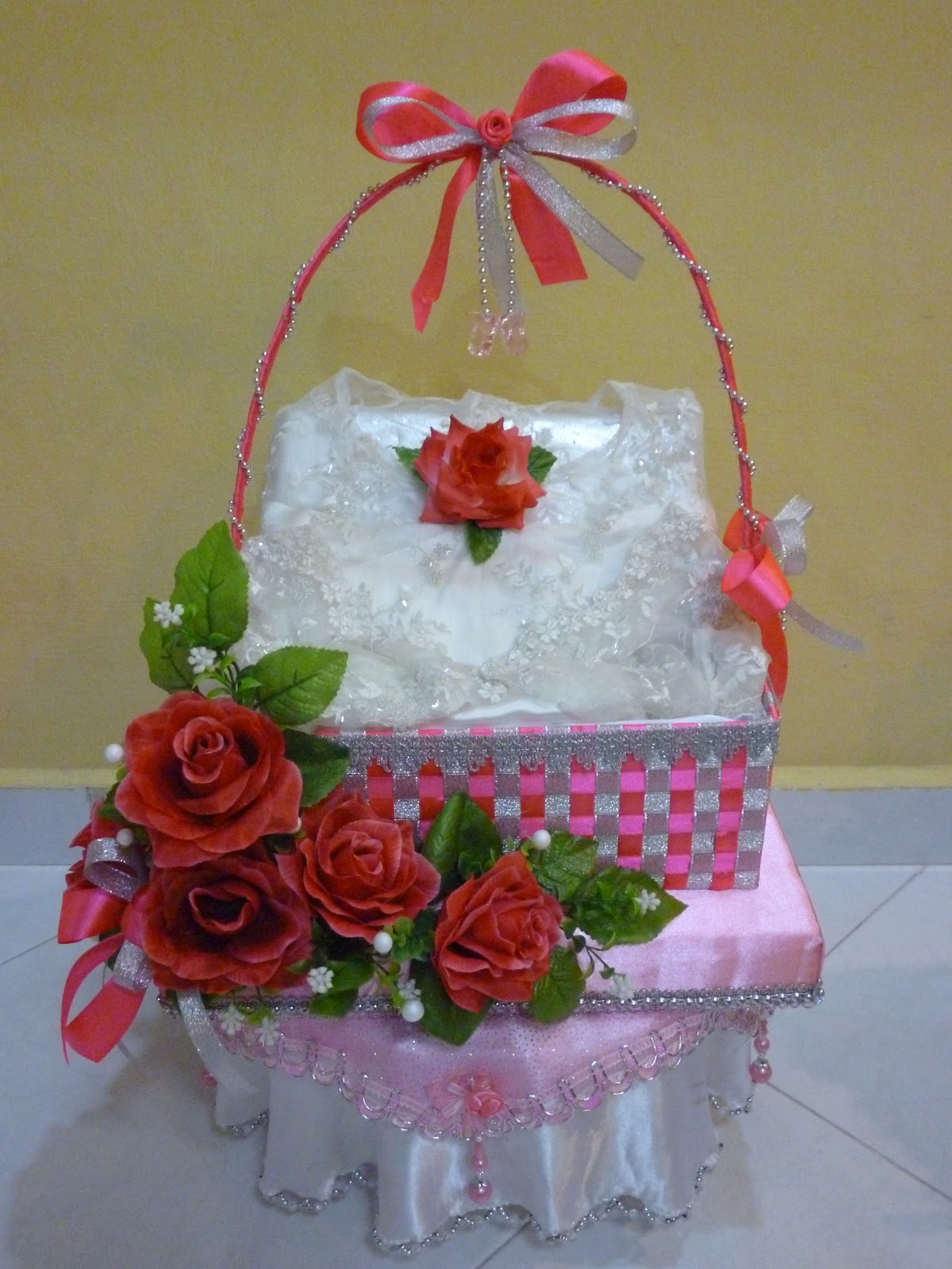 Gubahan Hantaran JS Creation Gubahan Lipatan Baju 