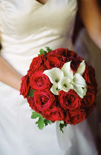 Calla Lily and Roses Wedding flowers 