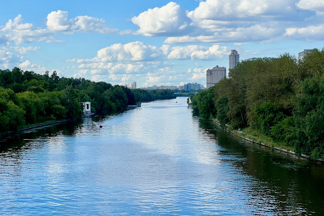 вид с Хорошёвского моста, канал Хорошёвское спрямление, Москва-река