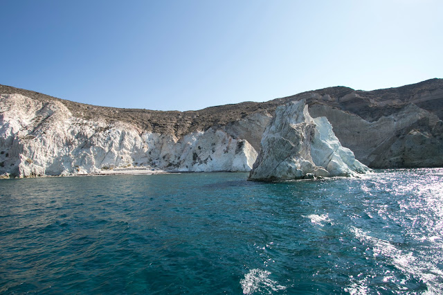 Crociera in catamarano a Santorini-Spiaggia bianca