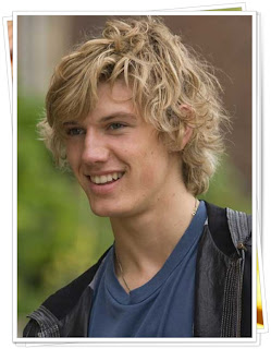 Alex Pettyfer Frisuren - Alexander Richard 