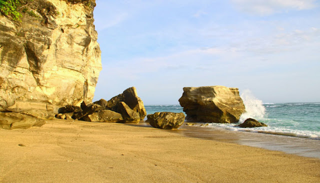 Pantai Terindah Di Sumba Timur  