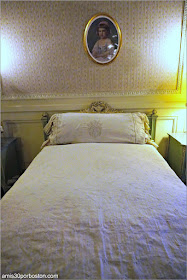 Cama del Dormitorio de la Condesa Szechenyi en la Mansión The Breakers, Newport