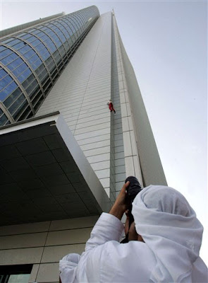 Alain Robert, the French Spiderman