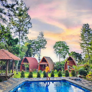 villa  resort bogor sukabumi kolam renang