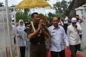 Sambangi Bumi Muda Sedia, Kajati Aceh Ditepung Tawari