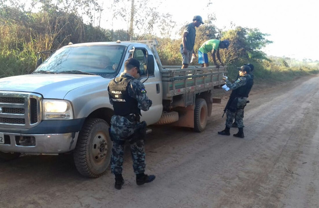 Exército e PRF intensificam segurança na divisa após fuga em massa no Acre