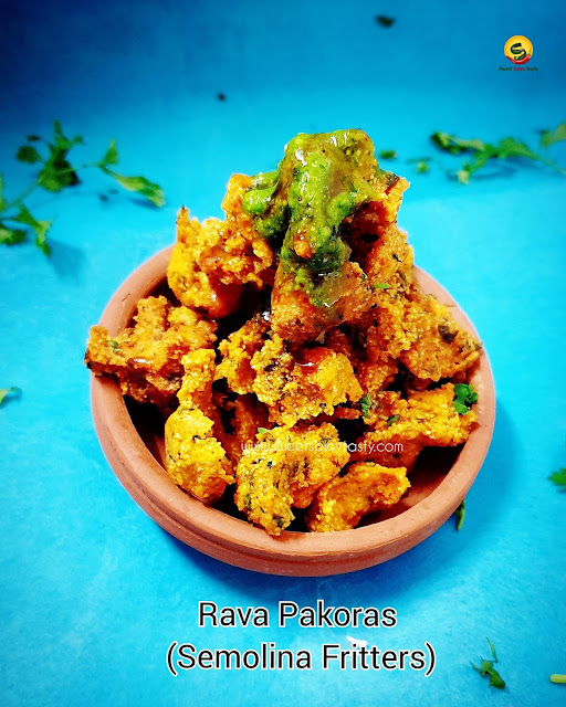 Rava pakoras /semolina Fritters are deep fried snack with the goodness of kasuri methi and corriander leaves. A perfect monsoon snack.can we make pakoras with rava , no besan pakora , bina besan ka pakoda , rava pakodas, semolina fritters ,monsoon snack , rava dumplings ,semolina dumpling