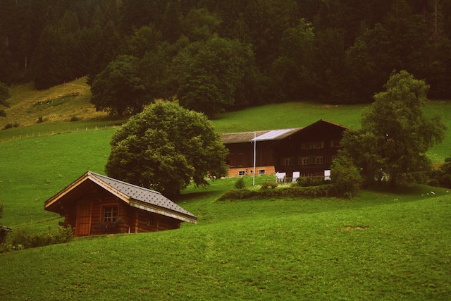 For adventure seekers, Interlaken is the ultimate playground surrounded by breathtaking natural beauty.