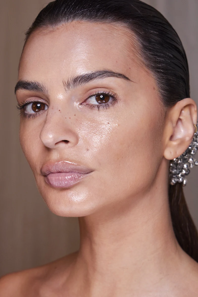 a portrait of Emily Ratajkowski with a "natural glam" face