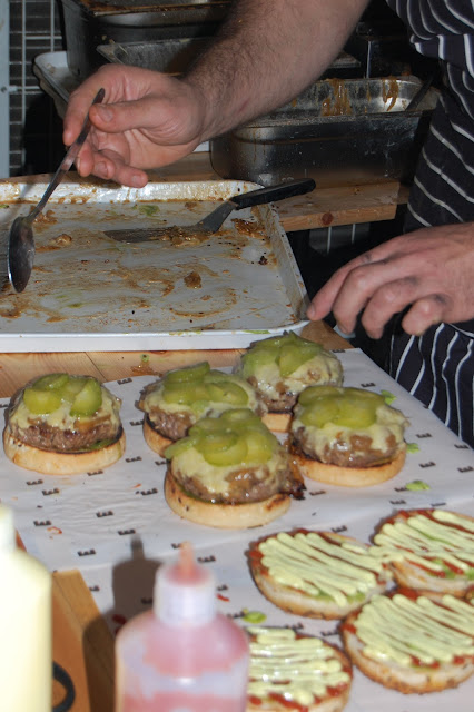 London Burger Bash - Elliot's Burger being dressed